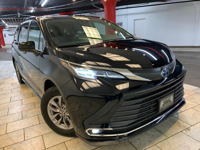 used 2022 Toyota Sienna car, priced at $42,577