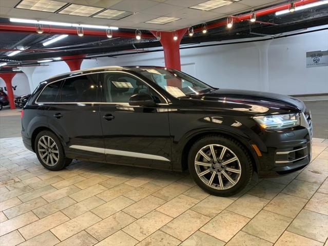 used 2019 Audi Q7 car, priced at $27,777