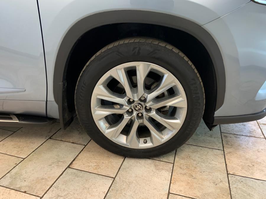 used 2022 Toyota Highlander car, priced at $35,777