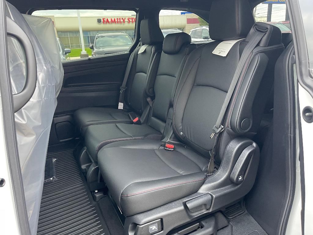 new 2026 Honda Odyssey car, priced at $43,195