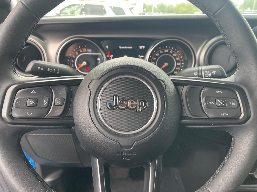 used 2023 Jeep Gladiator car, priced at $35,000