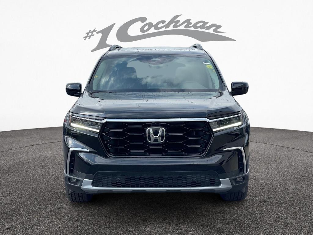 new 2025 Honda Pilot car, priced at $51,299