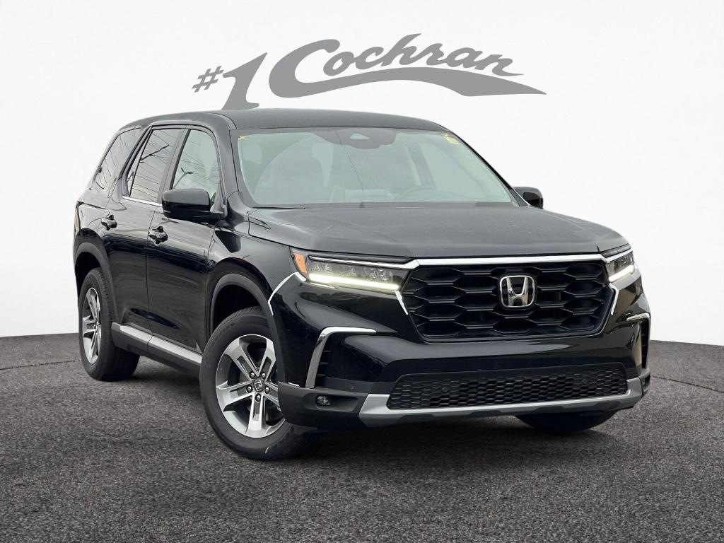 new 2025 Honda Pilot car, priced at $44,870