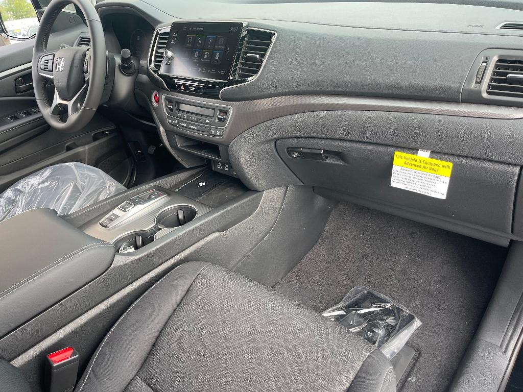 new 2025 Honda Ridgeline car, priced at $38,463