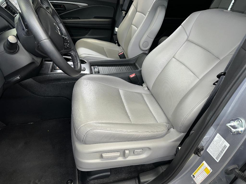 used 2023 Honda Passport car, priced at $33,952