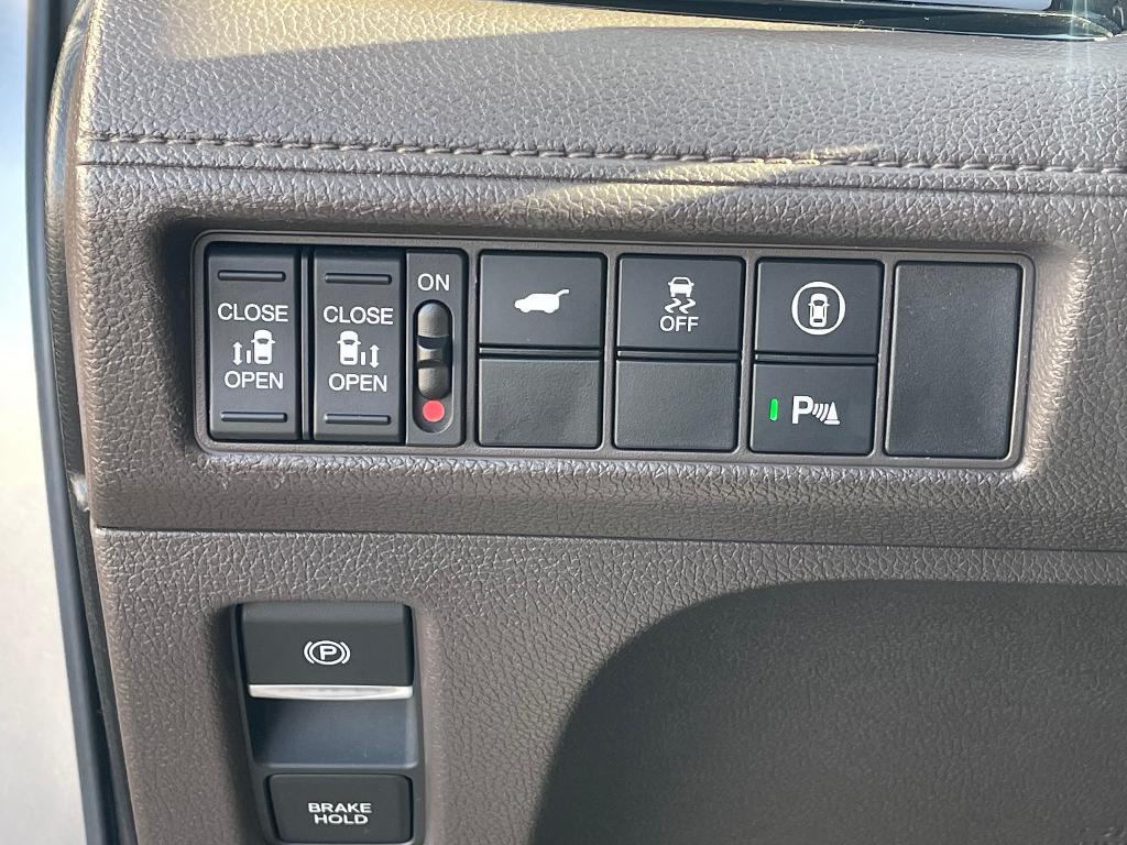used 2023 Honda Odyssey car, priced at $43,500