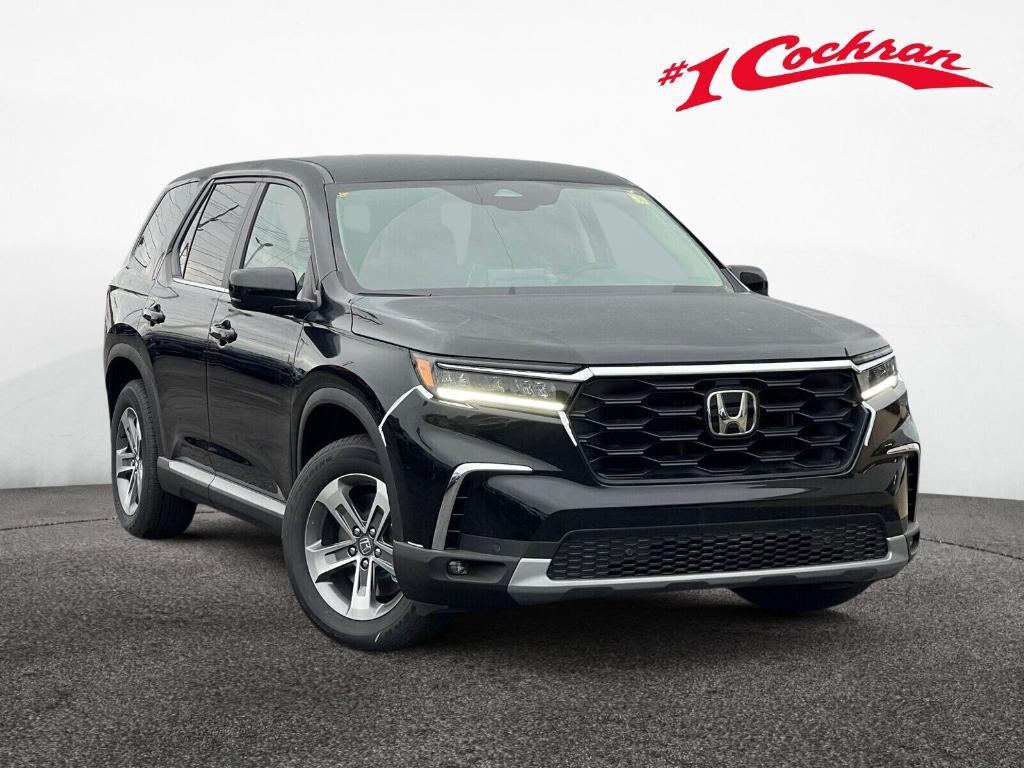 new 2025 Honda Pilot car, priced at $44,368
