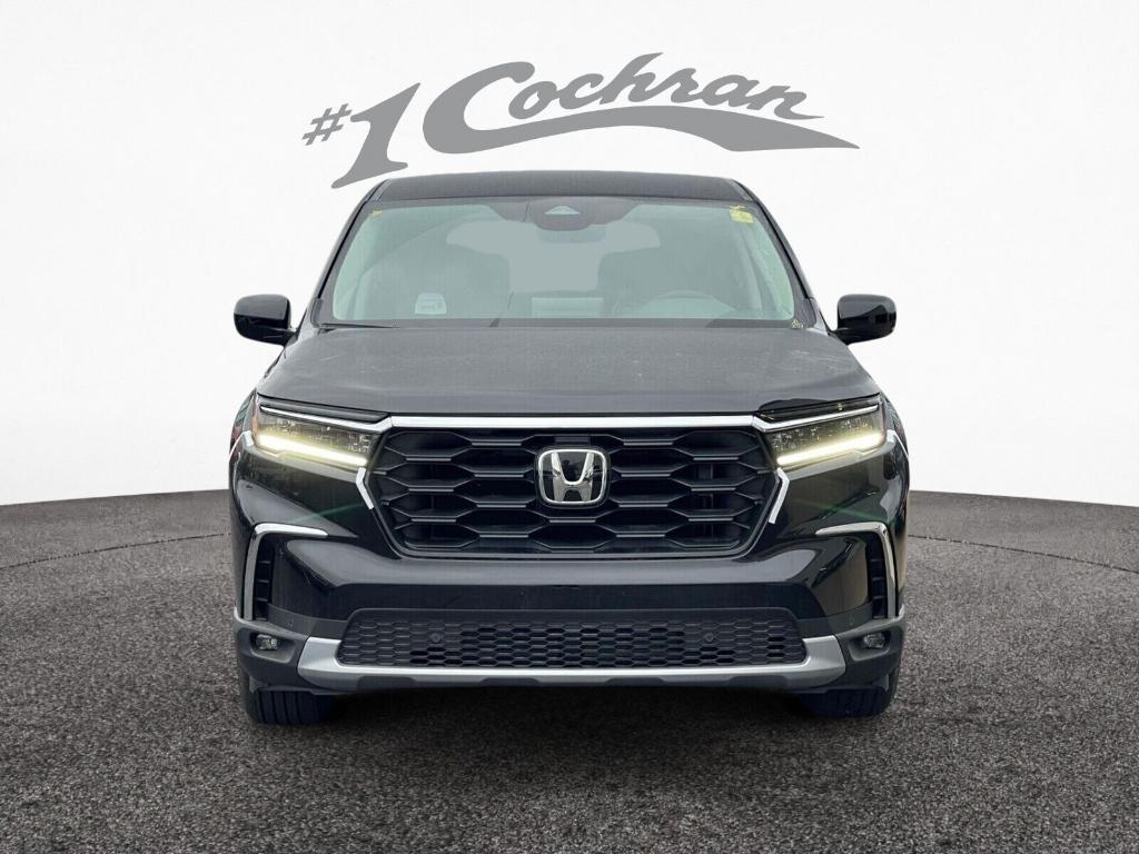 new 2025 Honda Pilot car, priced at $44,368
