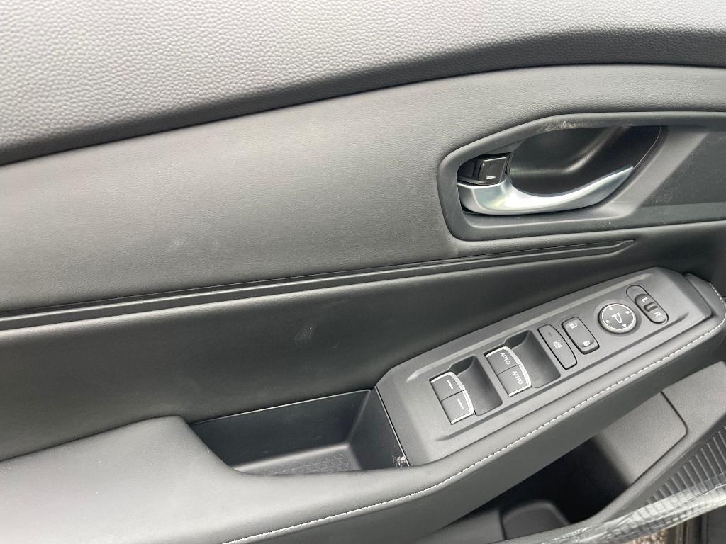 new 2025 Honda Accord Hybrid car, priced at $33,580