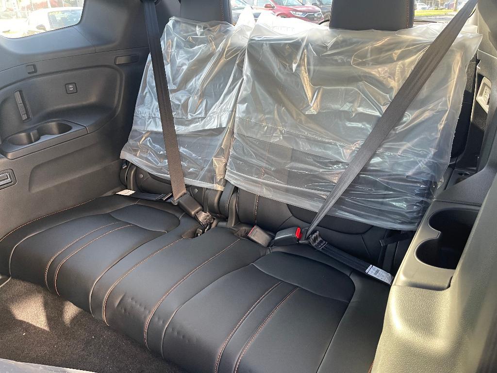 new 2025 Honda Pilot car, priced at $48,247