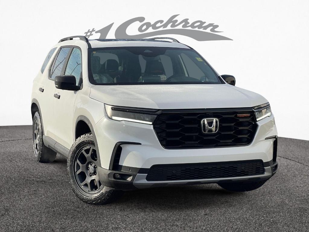 new 2025 Honda Pilot car, priced at $48,359