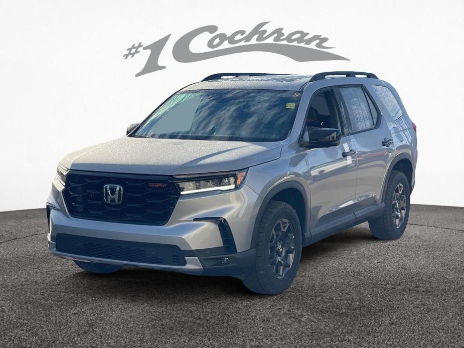 new 2025 Honda Pilot car, priced at $48,604