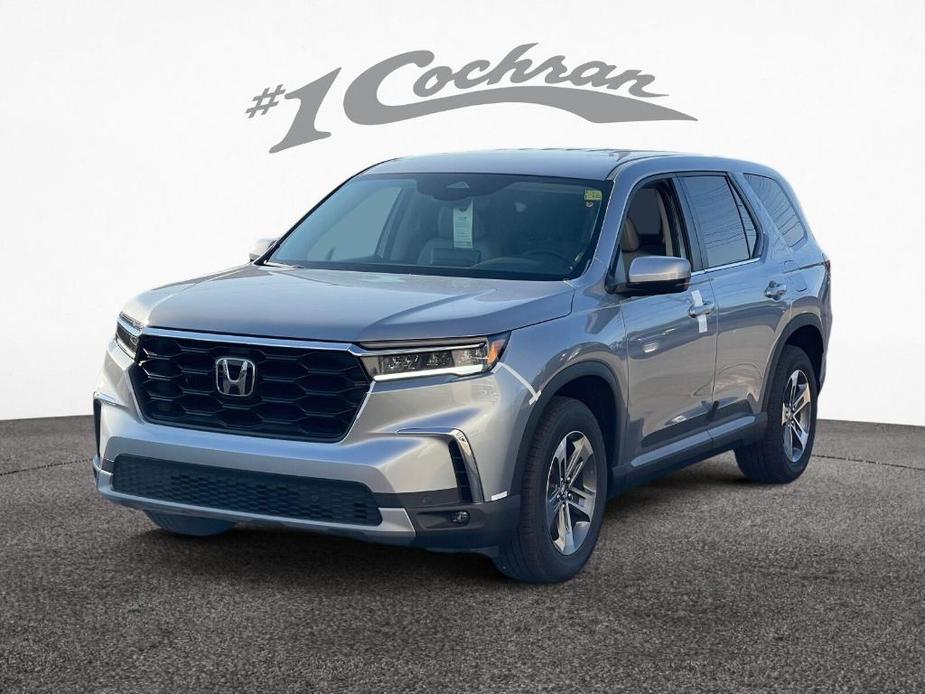 new 2025 Honda Pilot car, priced at $44,598