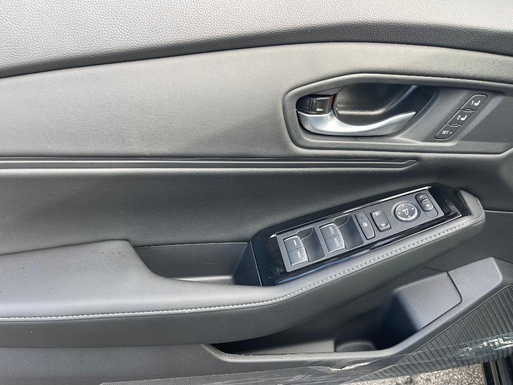 new 2025 Honda Accord Hybrid car, priced at $37,920
