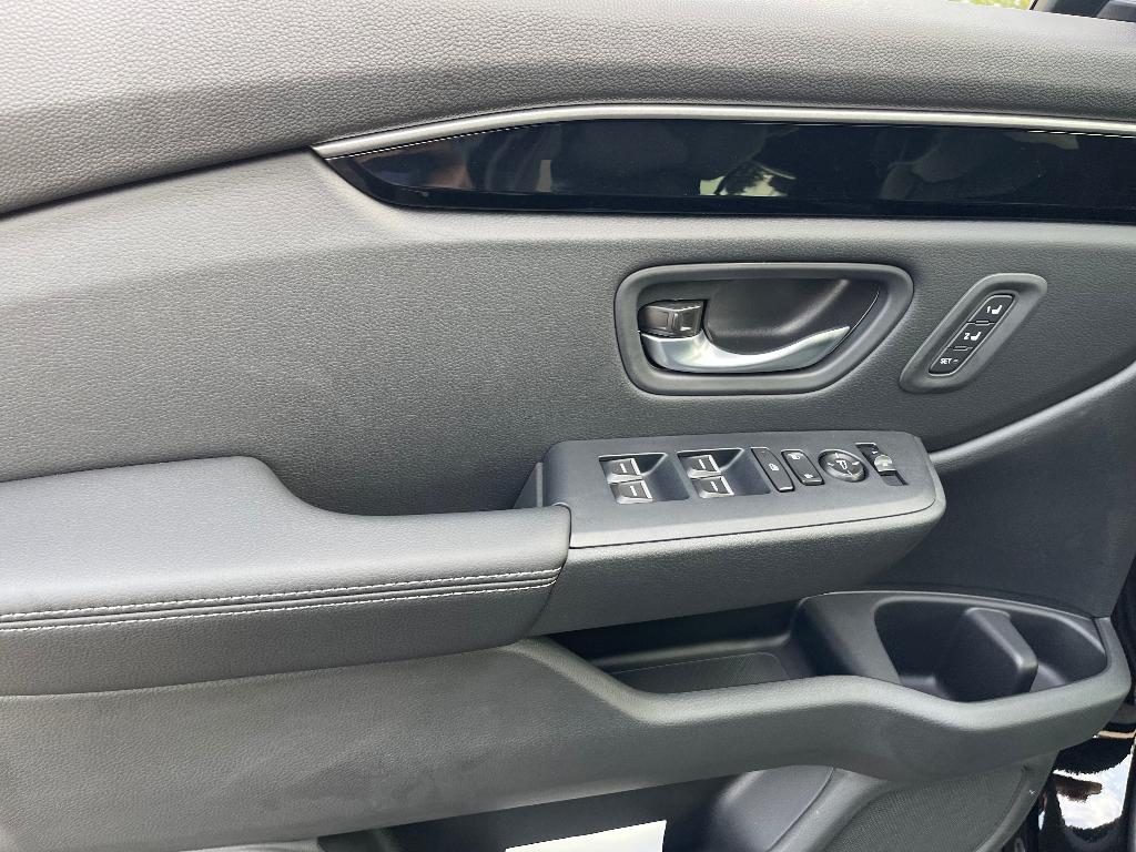 new 2025 Honda Pilot car, priced at $47,231