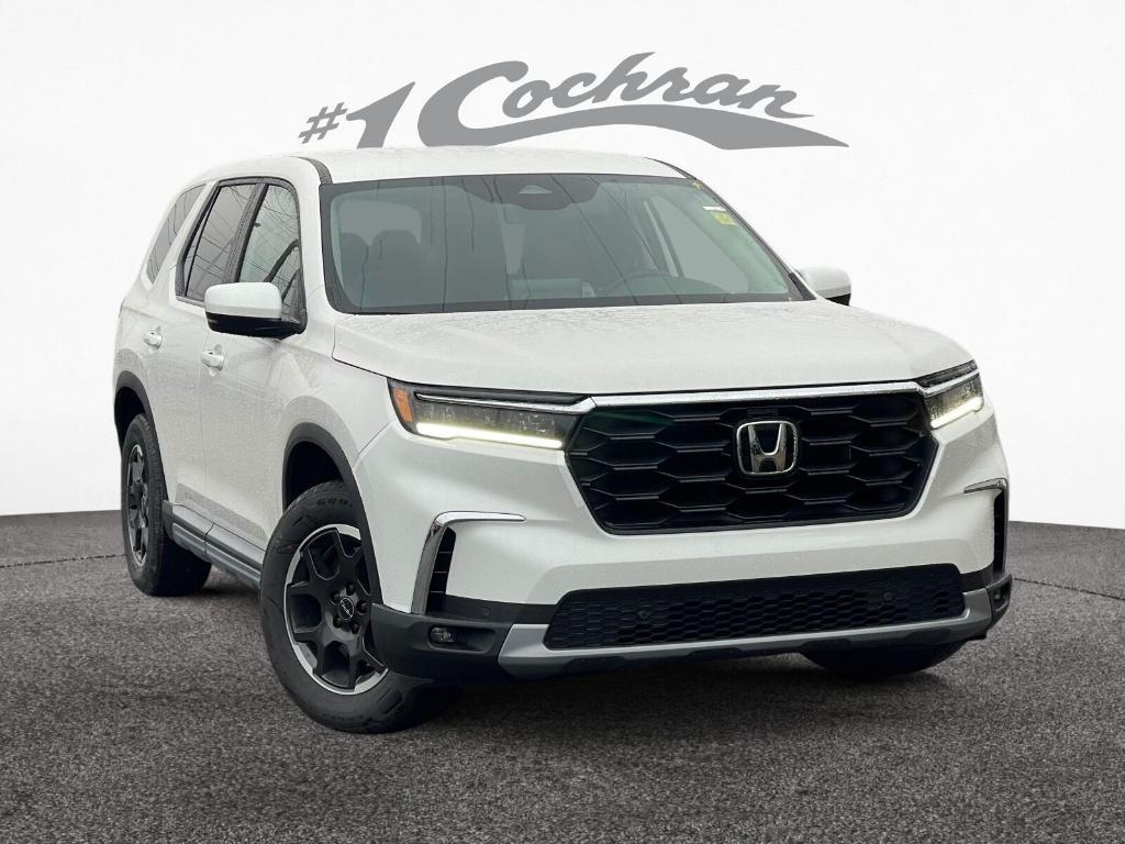 new 2025 Honda Pilot car, priced at $48,205