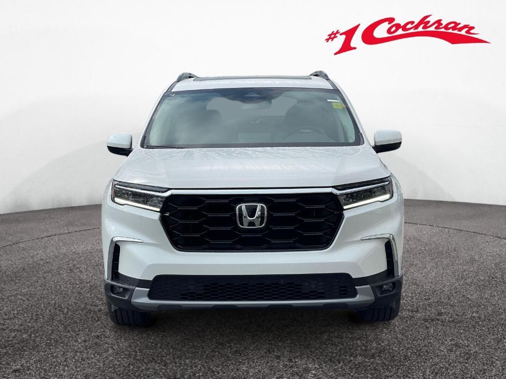 new 2025 Honda Pilot car, priced at $46,303