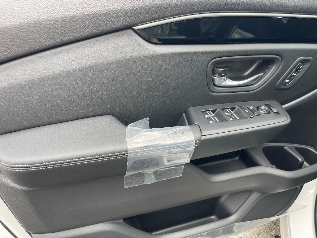 new 2025 Honda Pilot car, priced at $46,303