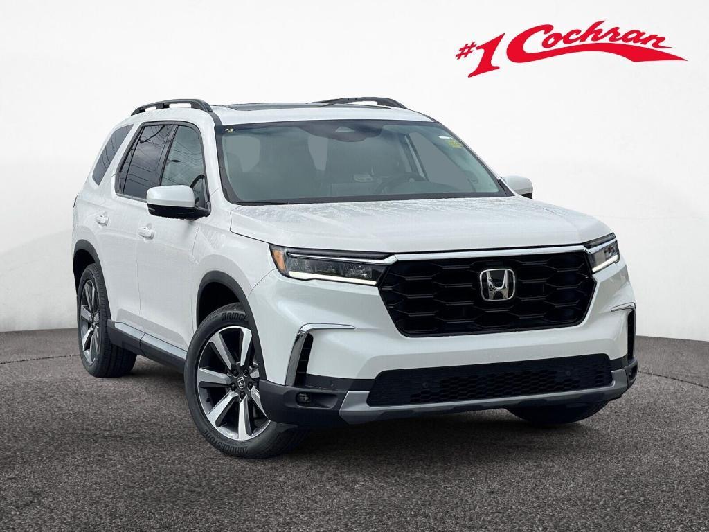 new 2025 Honda Pilot car, priced at $46,303