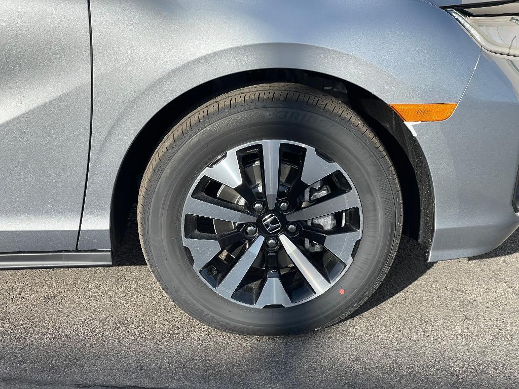 new 2026 Honda Odyssey car, priced at $42,183