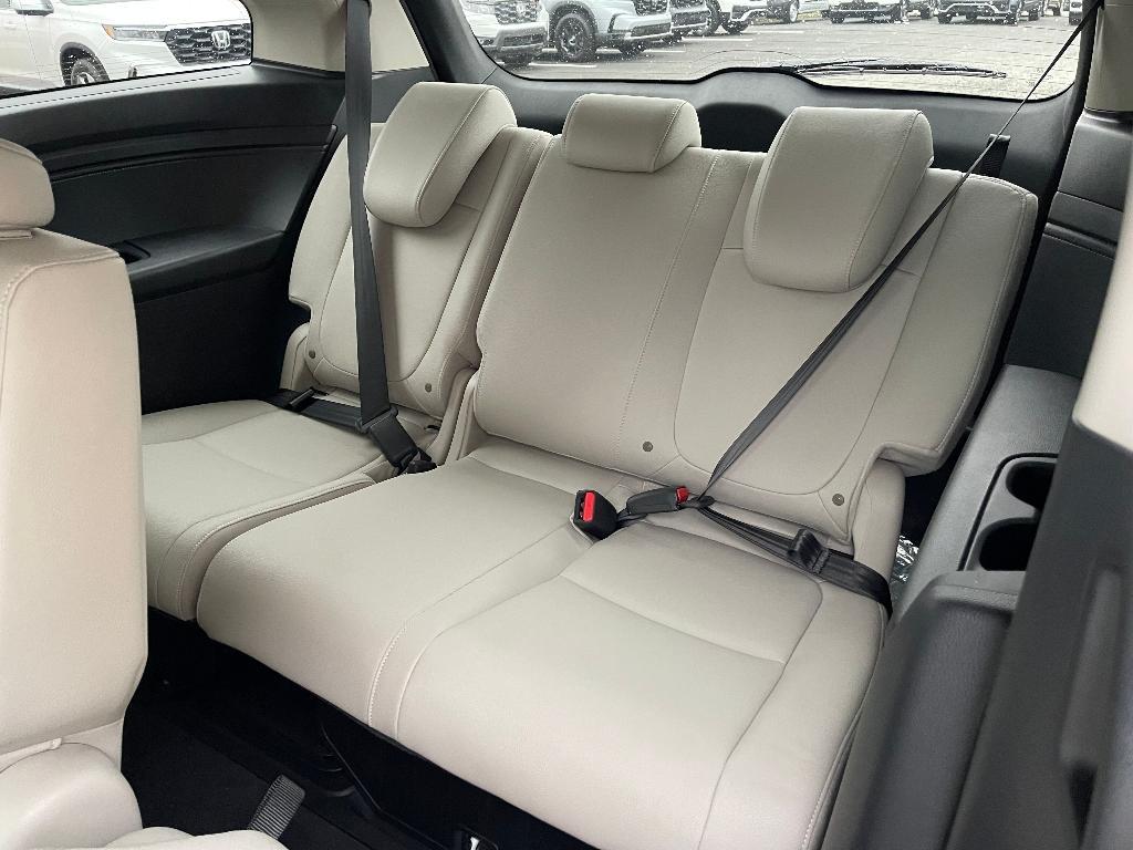 new 2026 Honda Odyssey car, priced at $42,183