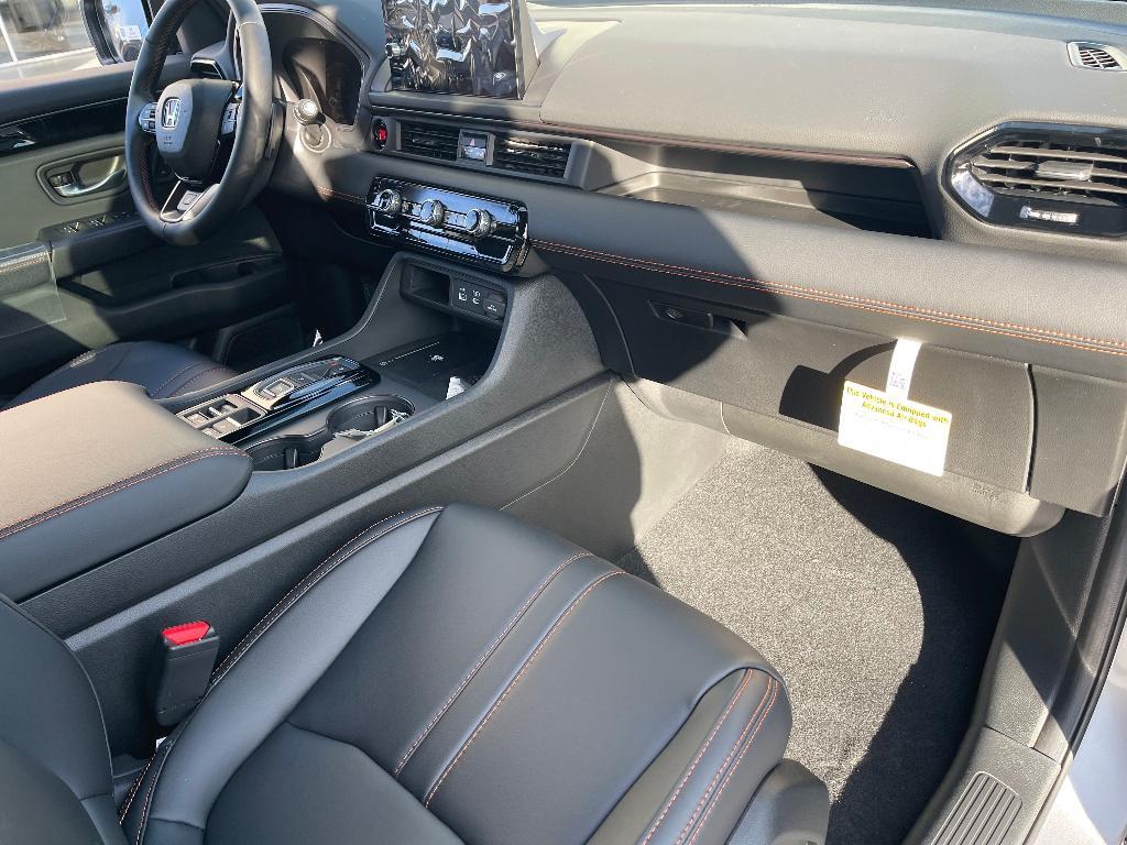 new 2025 Honda Pilot car, priced at $46,432