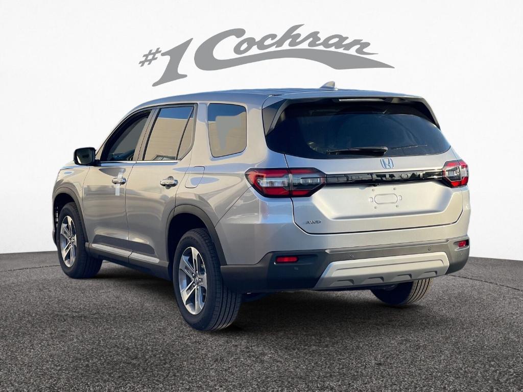new 2025 Honda Pilot car, priced at $44,915