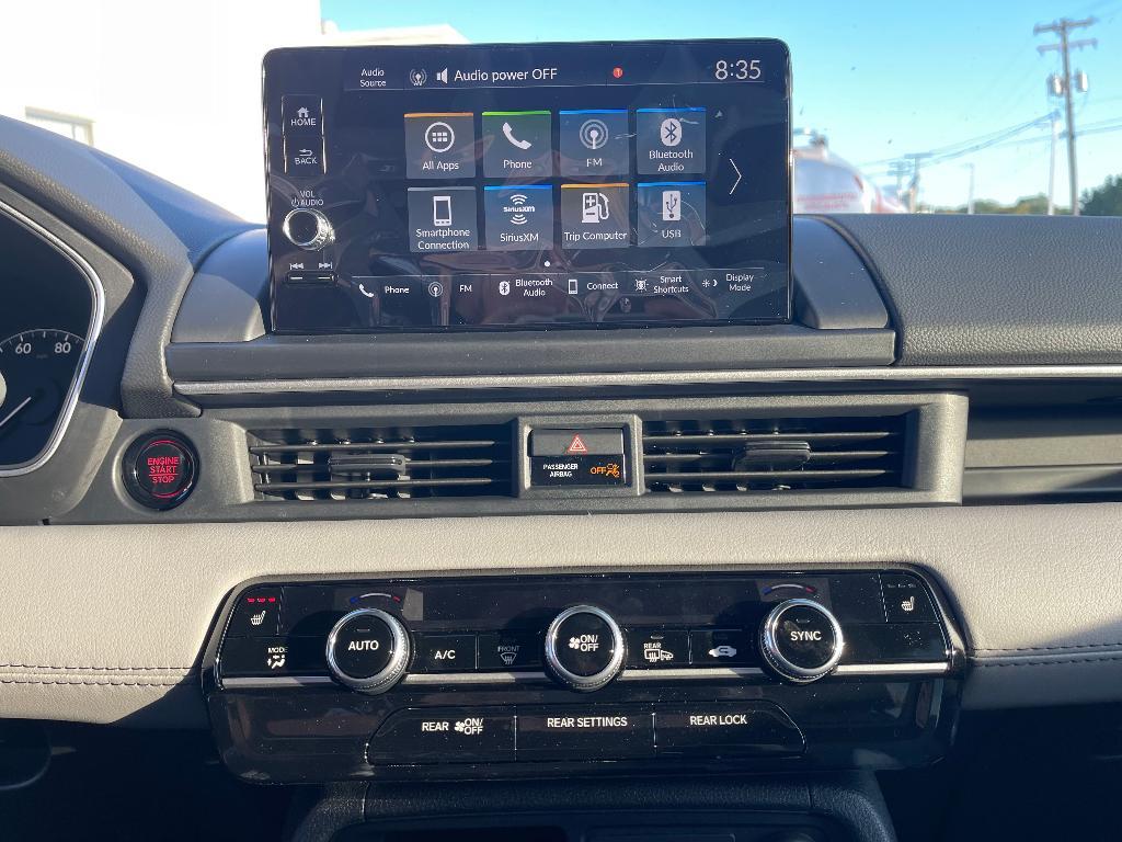 new 2025 Honda Pilot car, priced at $44,915