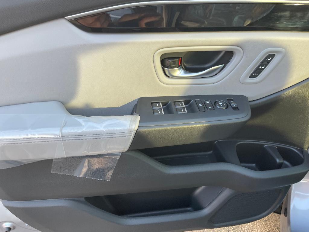 new 2025 Honda Pilot car, priced at $44,915