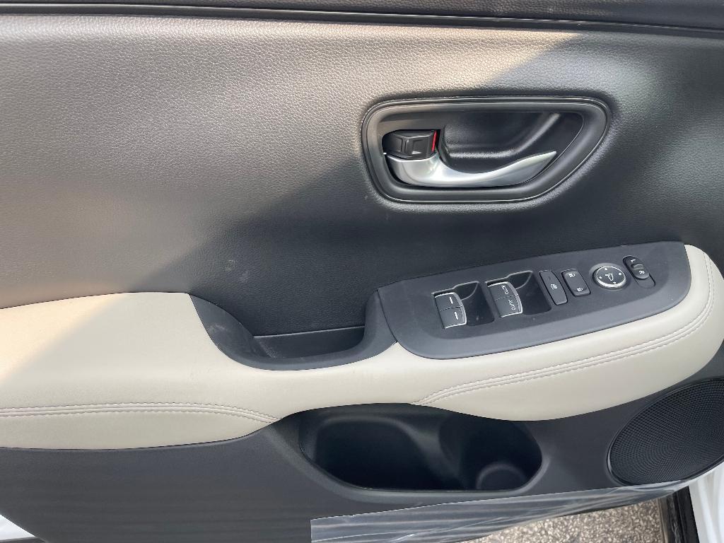 new 2025 Honda HR-V car, priced at $31,622