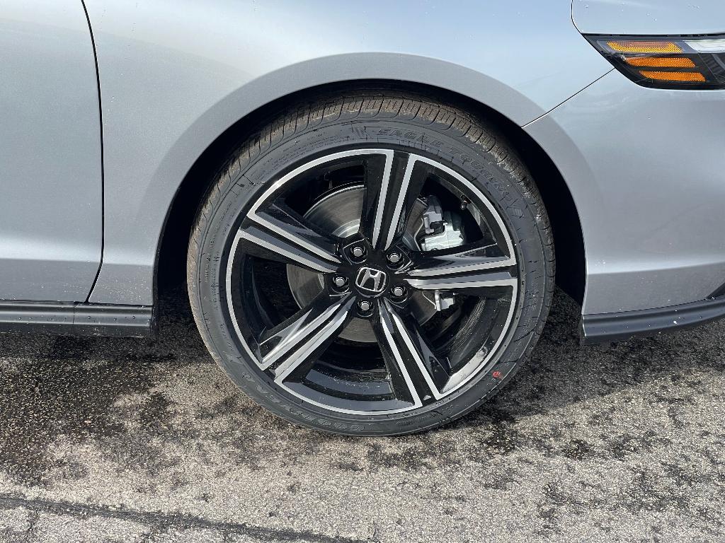 new 2025 Honda Accord Hybrid car, priced at $33,148