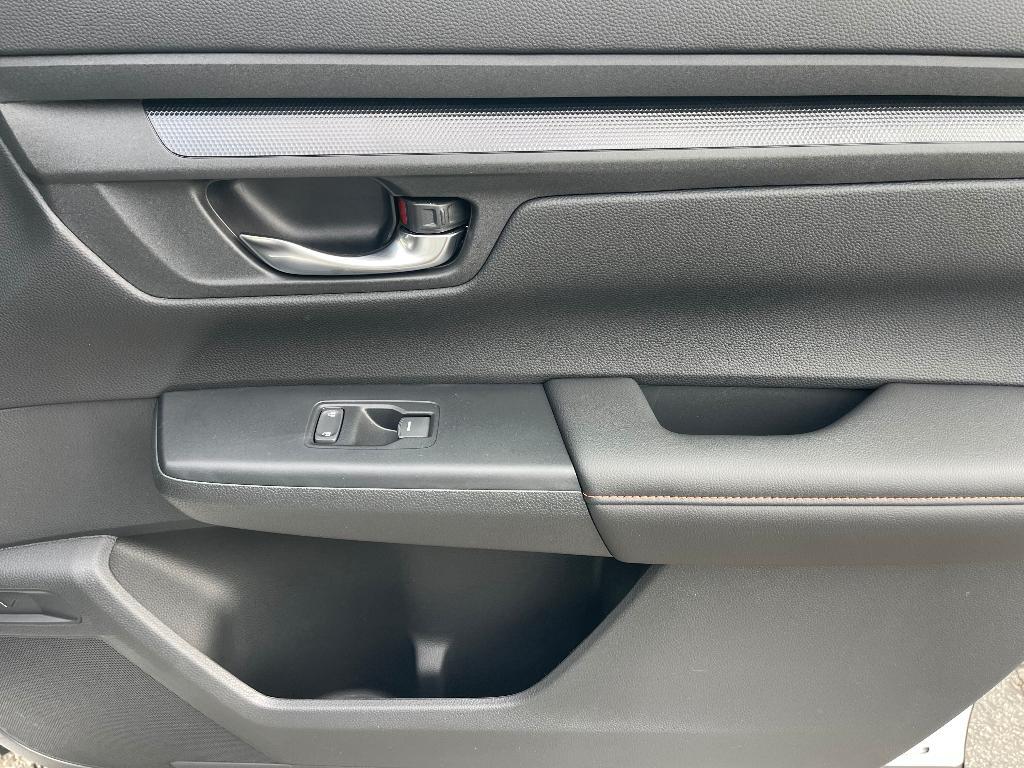 new 2025 Honda CR-V Hybrid car, priced at $37,250