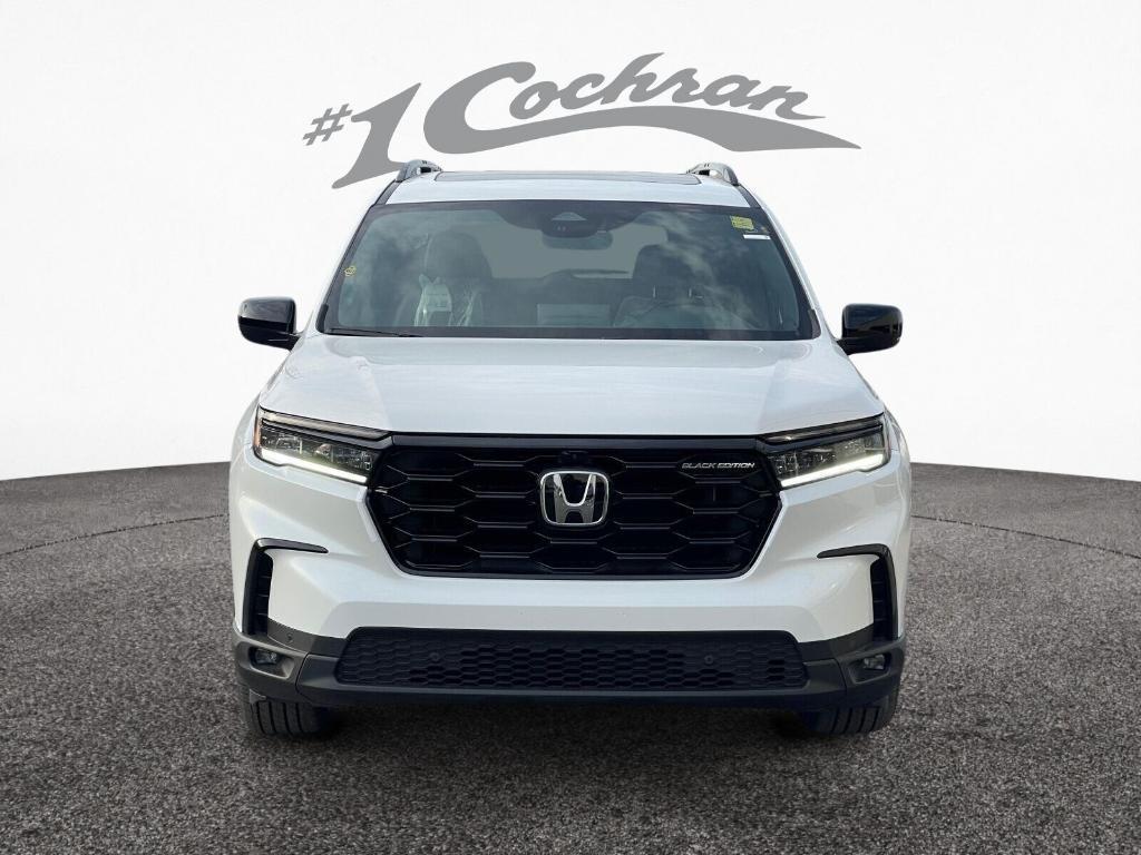 new 2025 Honda Pilot car, priced at $52,674