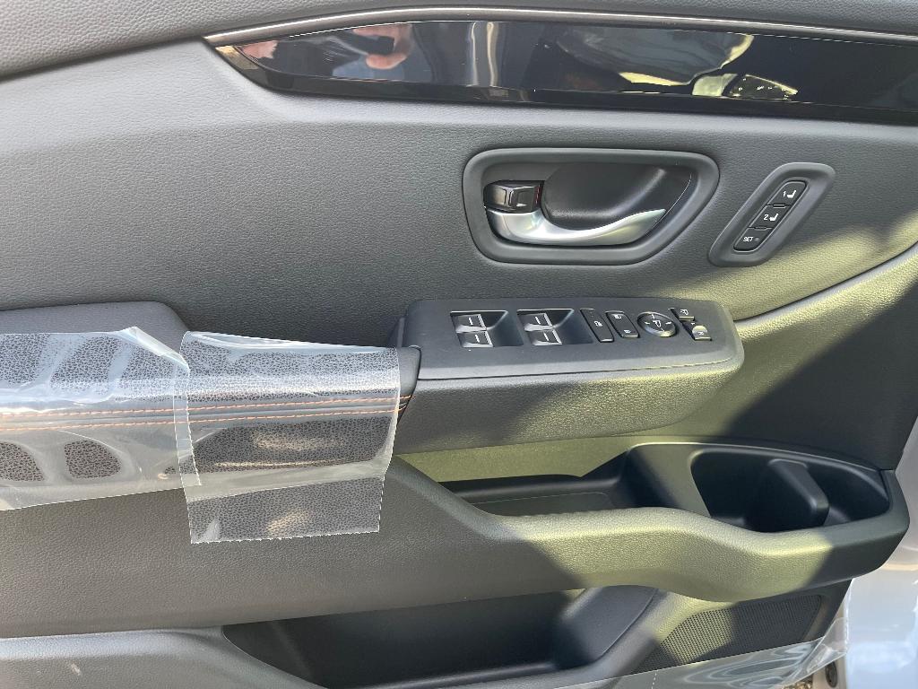 new 2025 Honda Pilot car, priced at $46,432