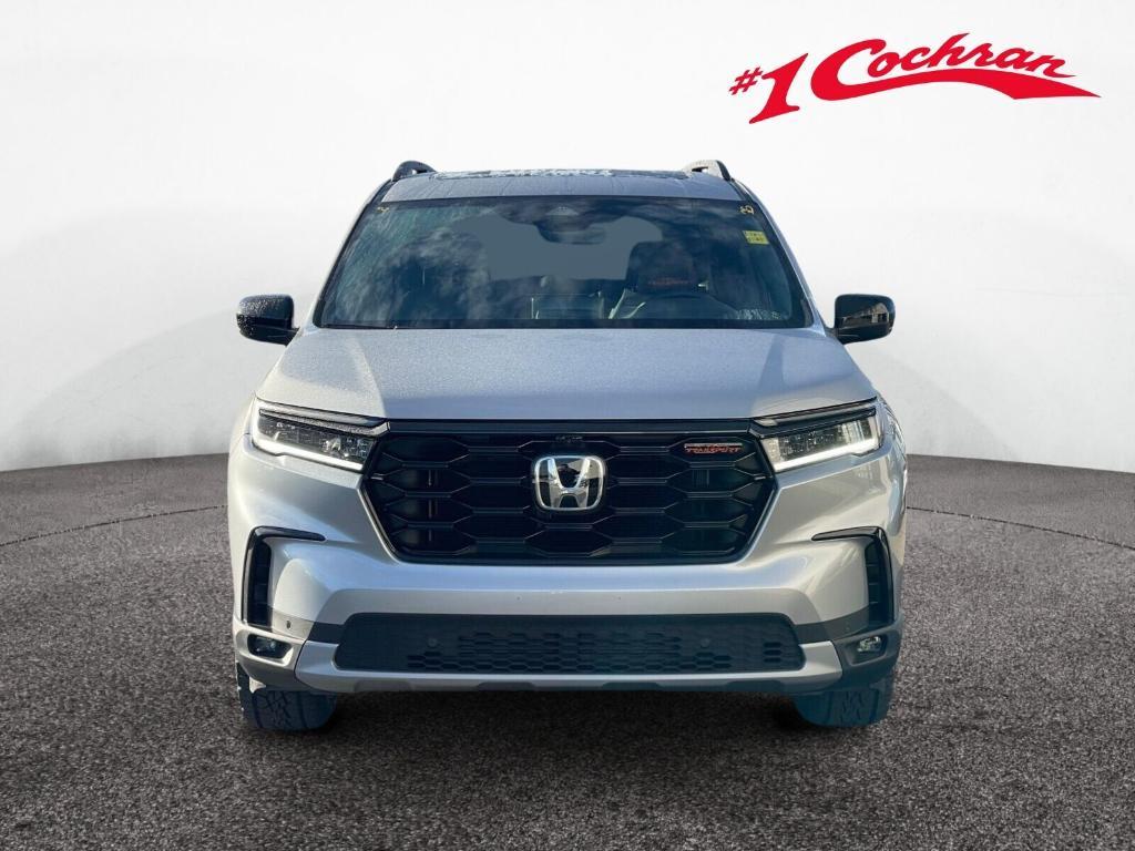 new 2025 Honda Pilot car, priced at $46,432
