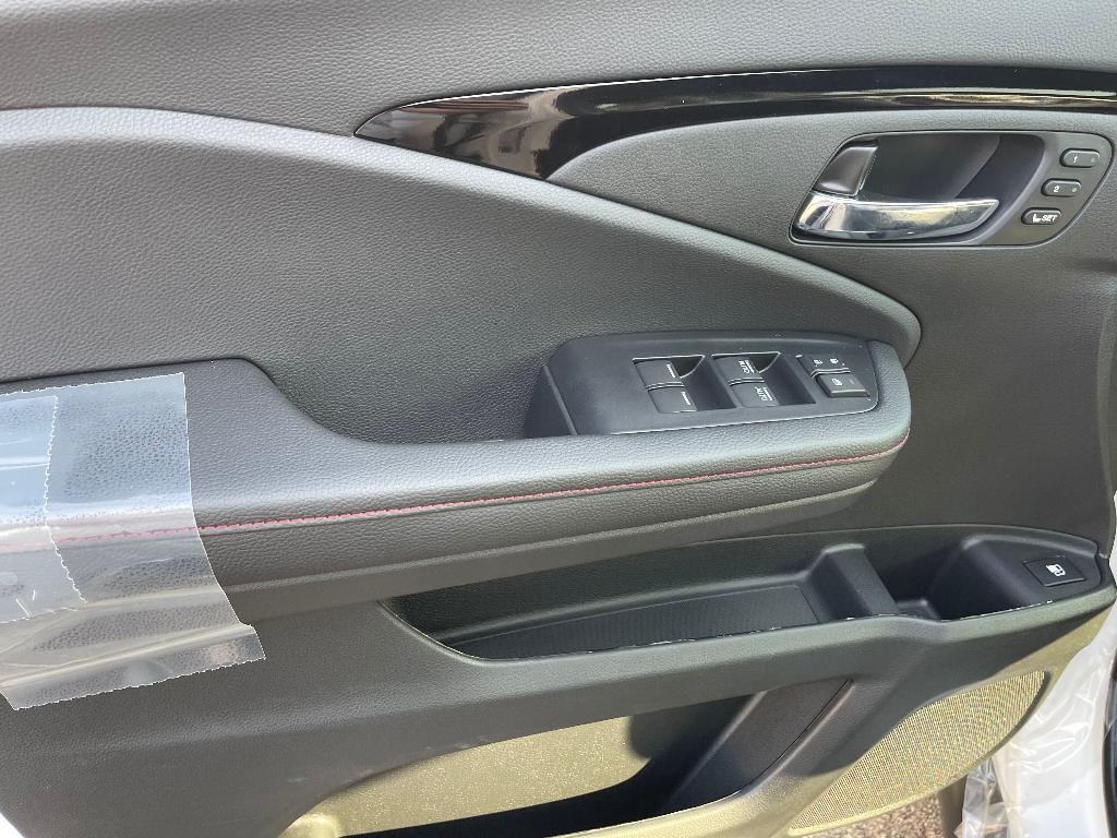 new 2025 Honda Ridgeline car, priced at $43,543