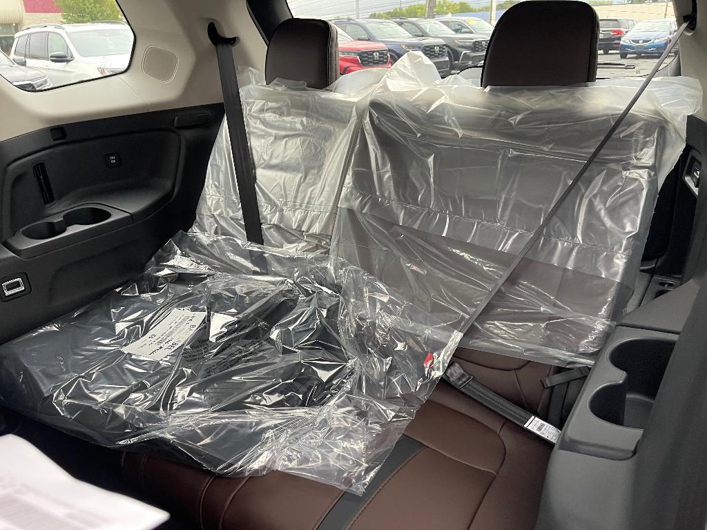 new 2025 Honda Pilot car, priced at $50,704