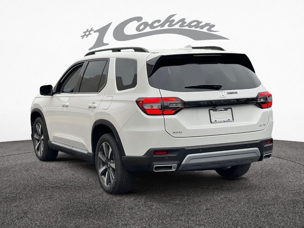 new 2025 Honda Pilot car, priced at $50,704