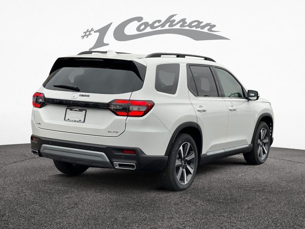 new 2025 Honda Pilot car, priced at $50,704