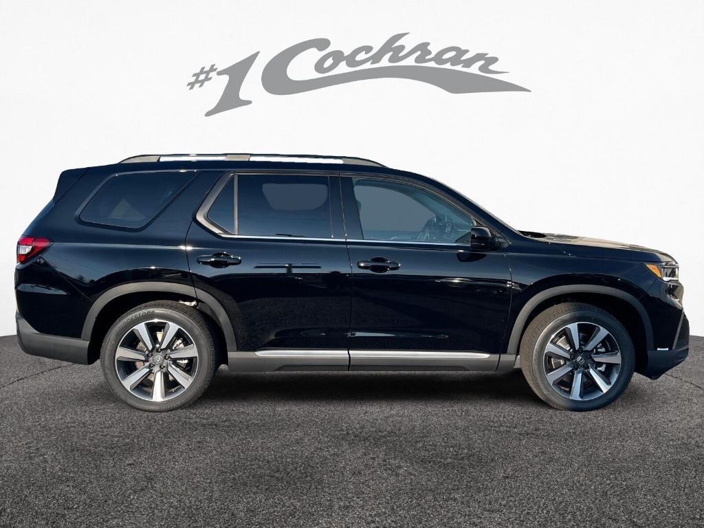 new 2025 Honda Pilot car, priced at $48,839