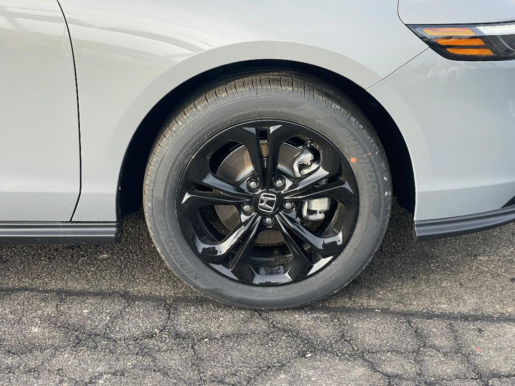 new 2025 Honda Accord car, priced at $30,850