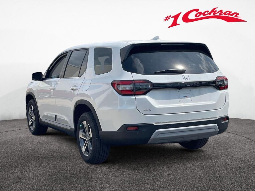 new 2025 Honda Pilot car, priced at $43,842