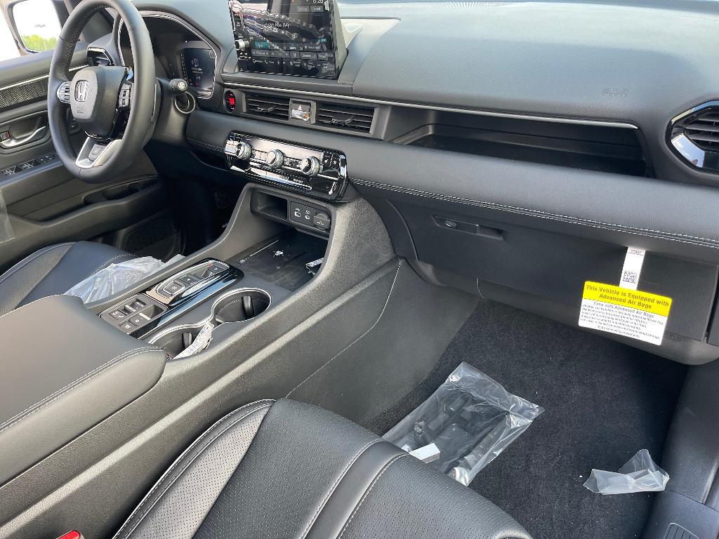 new 2025 Honda Pilot car, priced at $51,054