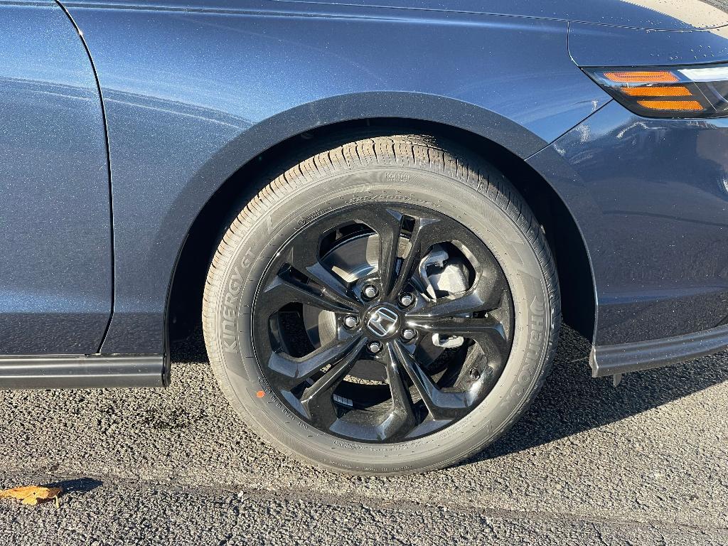 new 2025 Honda Accord car, priced at $30,374