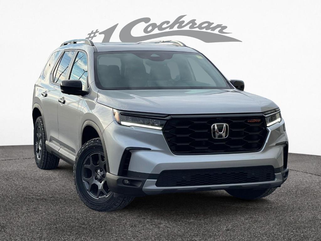new 2025 Honda Pilot car, priced at $49,295