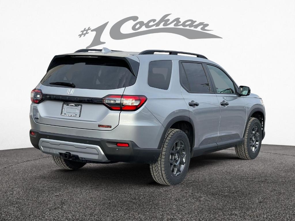 new 2025 Honda Pilot car, priced at $49,295