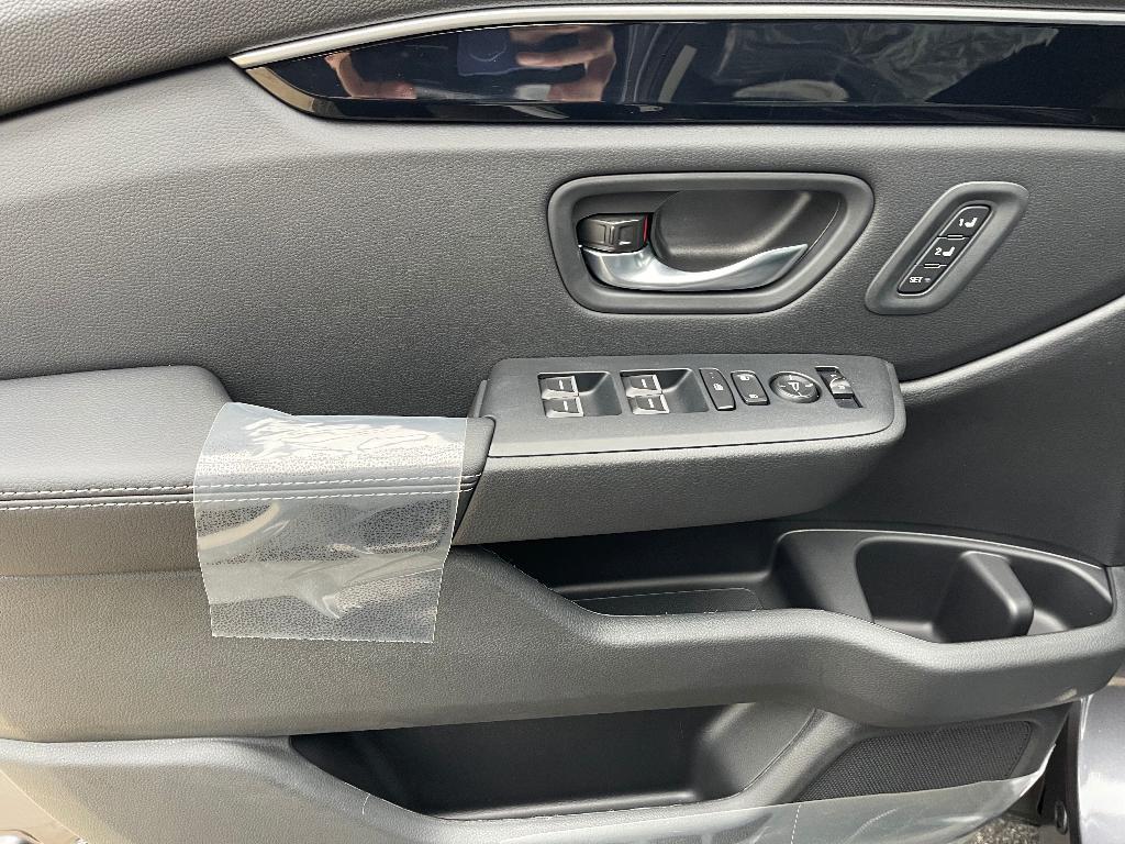 new 2025 Honda Pilot car, priced at $44,915