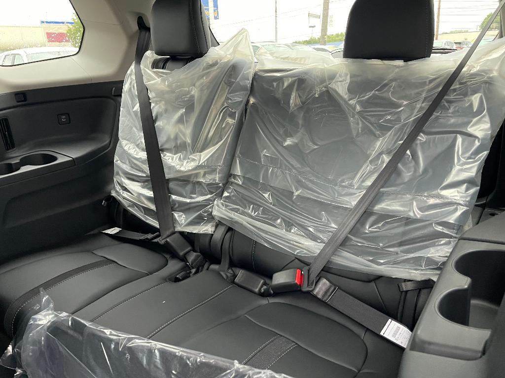 new 2025 Honda Pilot car, priced at $44,915