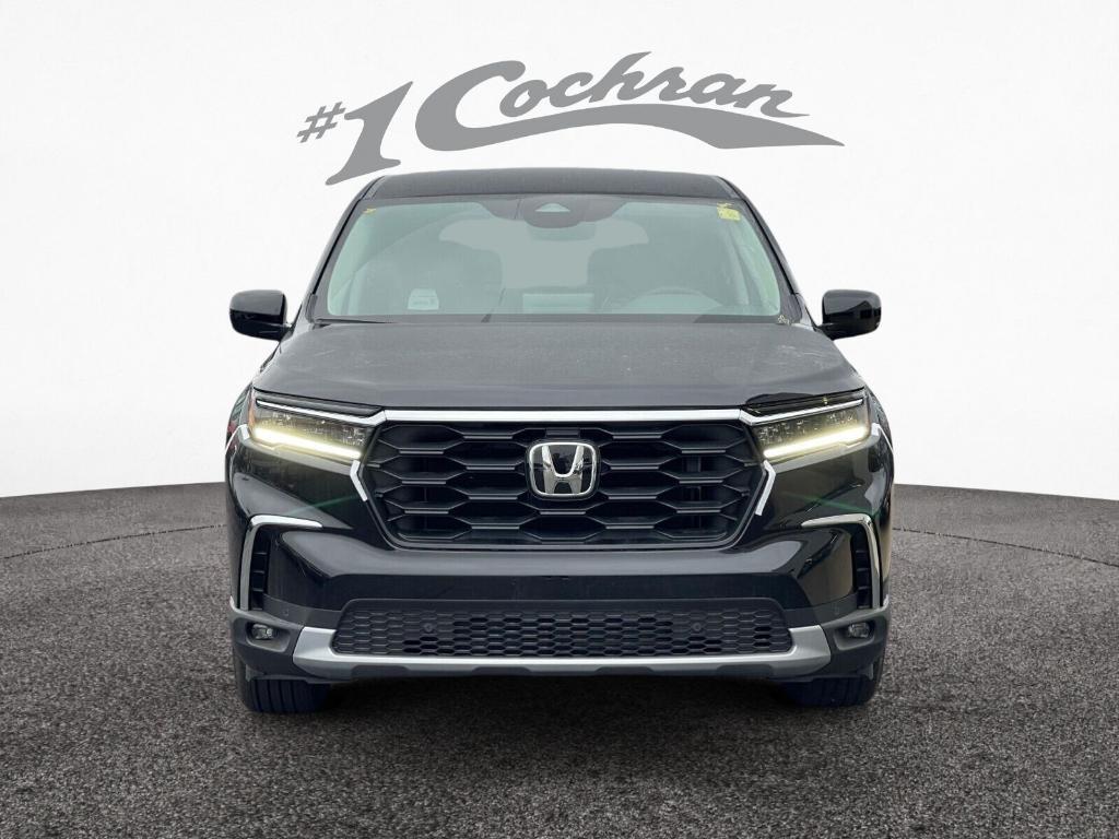 new 2025 Honda Pilot car, priced at $45,433