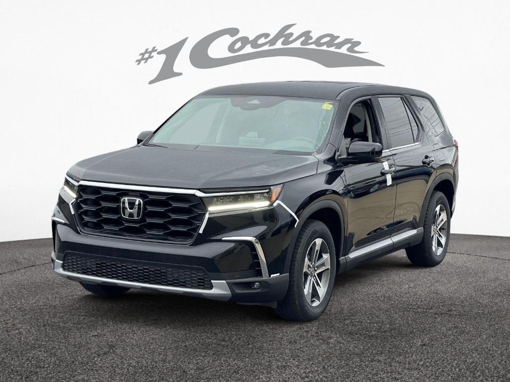 new 2025 Honda Pilot car, priced at $45,433